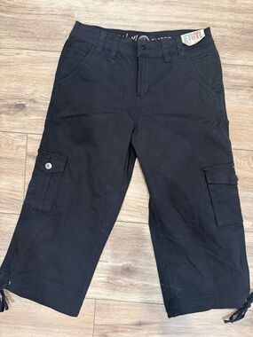ETHYL Black Cargo Capris NWT